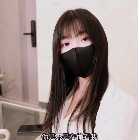 极品清纯嫩妹-懒懒猪 -新 女友的好闺蜜（1V,815M）
