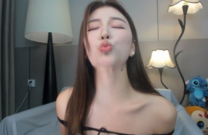 人气女神kiki 小野猫 77V 2.13G