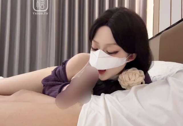 超极品巨乳御姐-菠萝啤-新 风骚人妻的偷情日记(1V,605M）