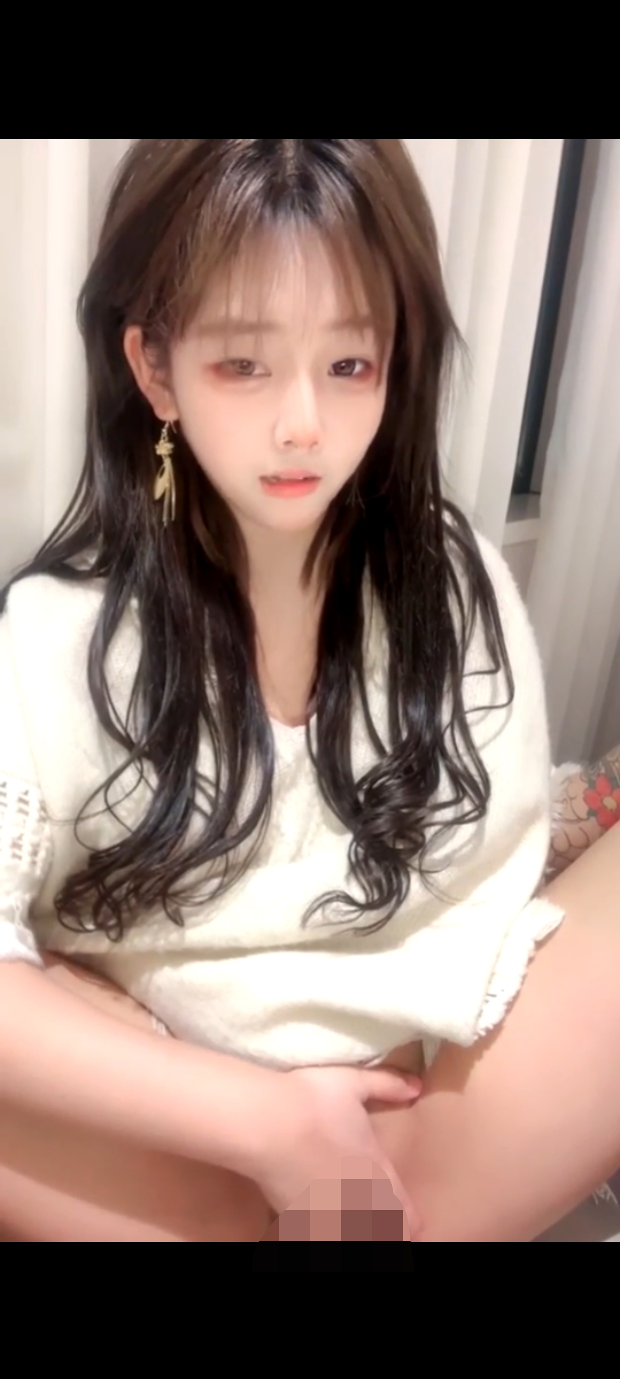 最近很火的颜值女神合集，逼脸同框，磁力无码（7v，3.2G）