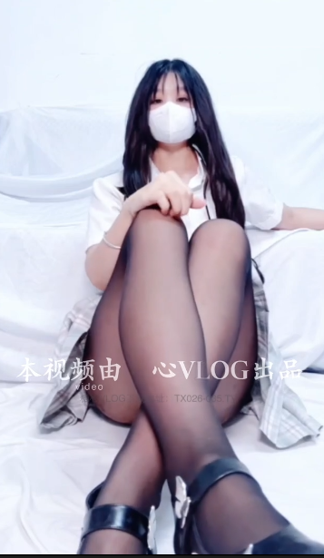 超人氣福利姬-穎寶-新 jk騷女兒勾引爸爸（1V,165M）