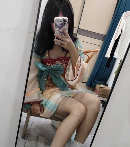是嚯嚯呀推特福利姬极品萝莉 金主JK啪啪自慰