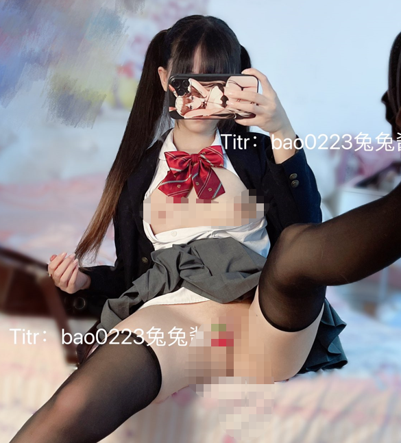 兔兔醬(幼兔,兔兔洋) – 新作 10分鍾 Cos [肛塞漁網襪+小惡魔]