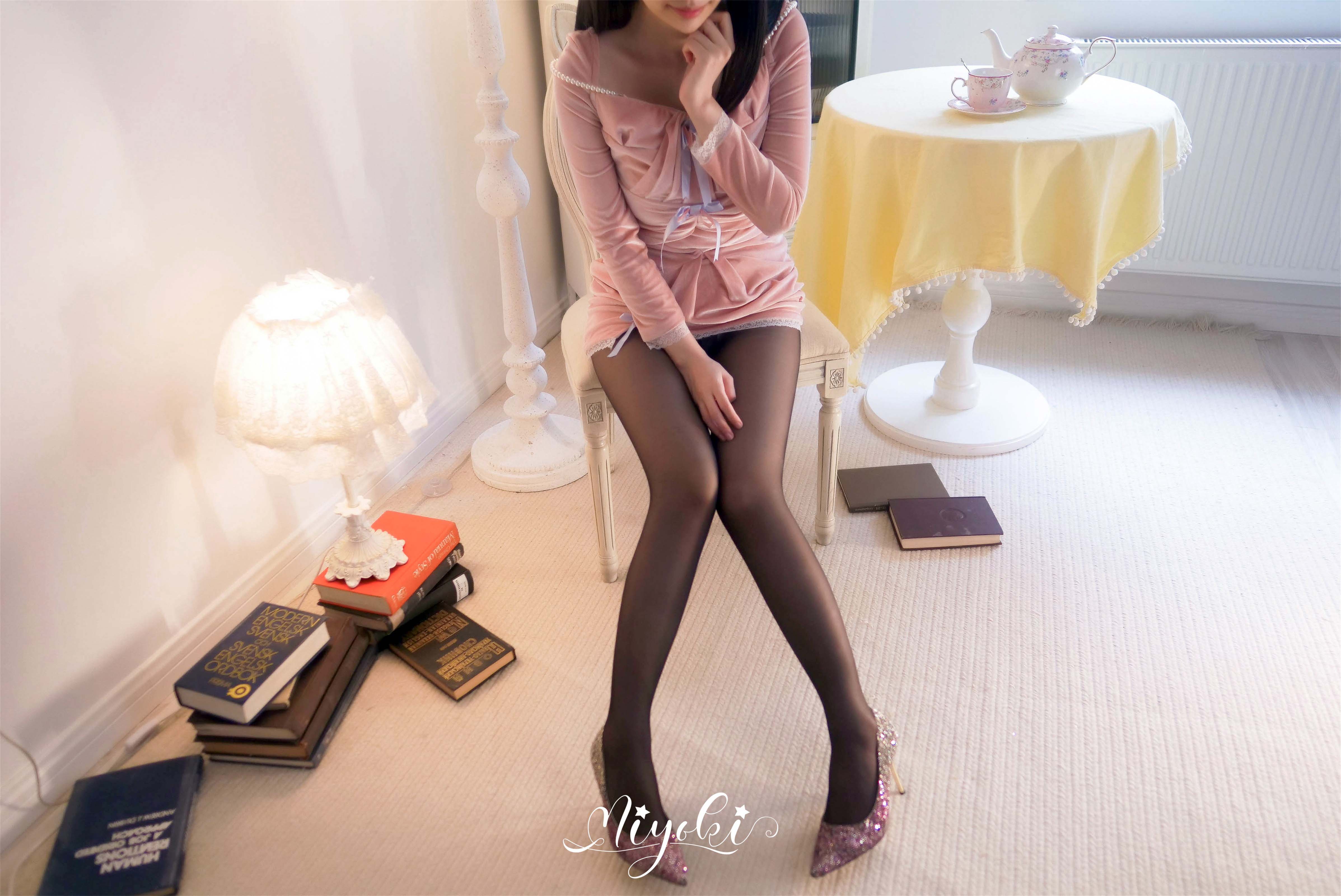 【新】鈴木美咲-假日密會 上【8P+1V】【744MB百度雲】