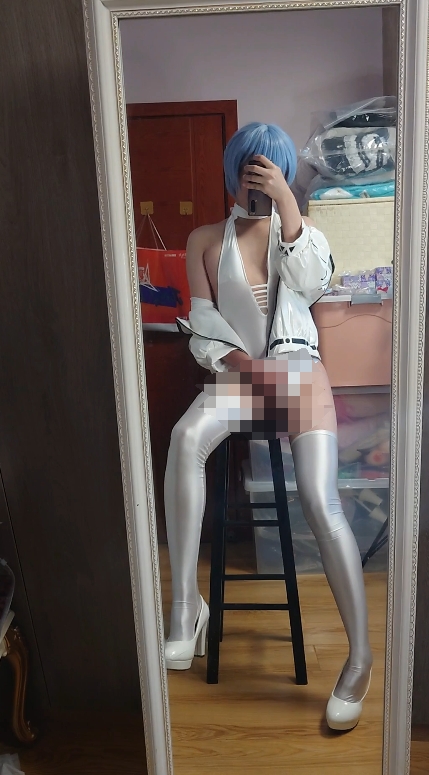 no.1098 【极品小男娘】 xiaoyingQAQ - 绫波丽 【26P 1V 247MB】