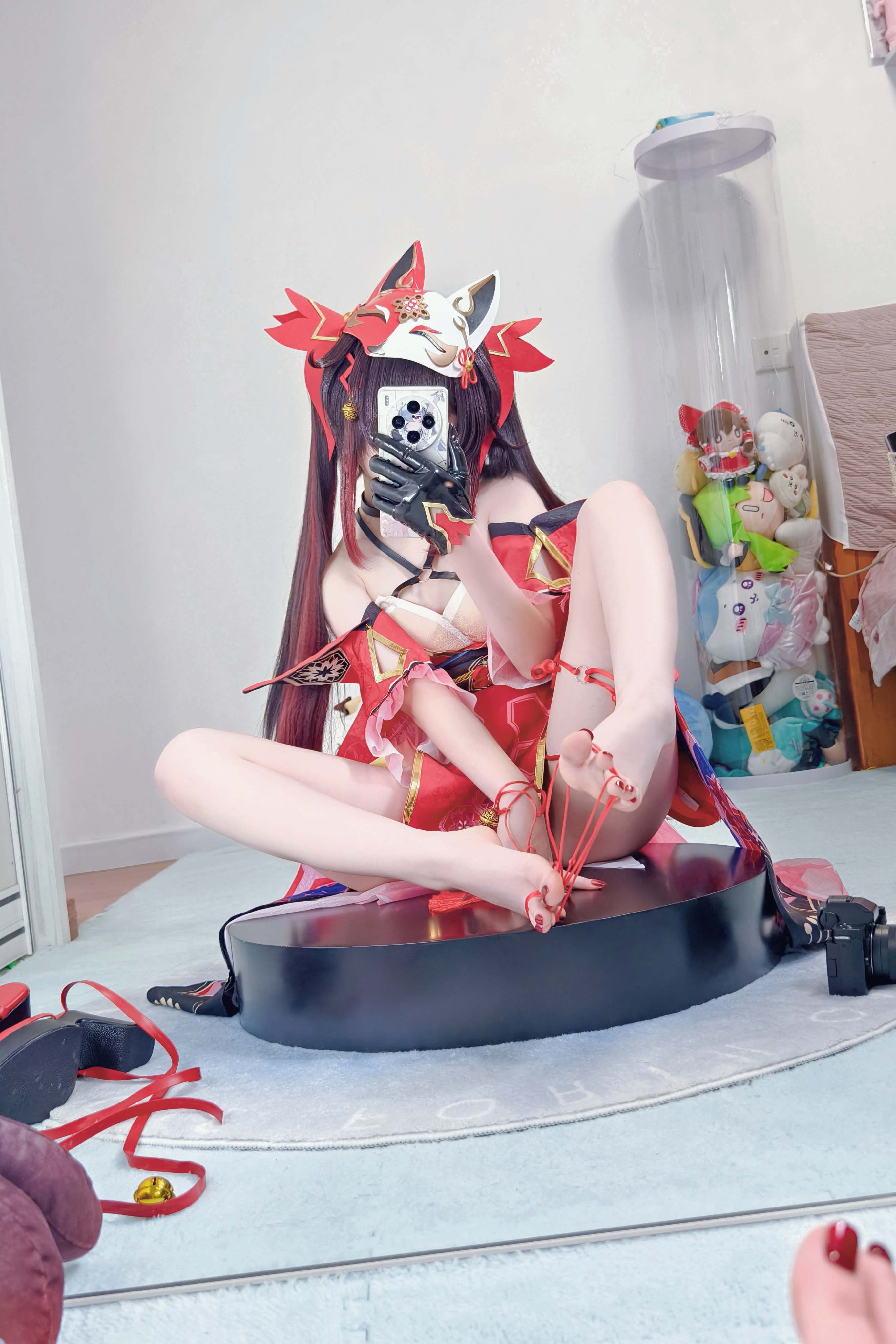 【新】B站COS reng-24年12月-25年1月5套图包合集【90P+3V】【548MB百度云】