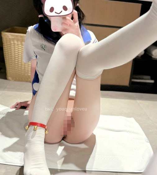 You宝贝 – 19分钟 顶级02年合法白虎萝莉 [27P5V-1.41G]