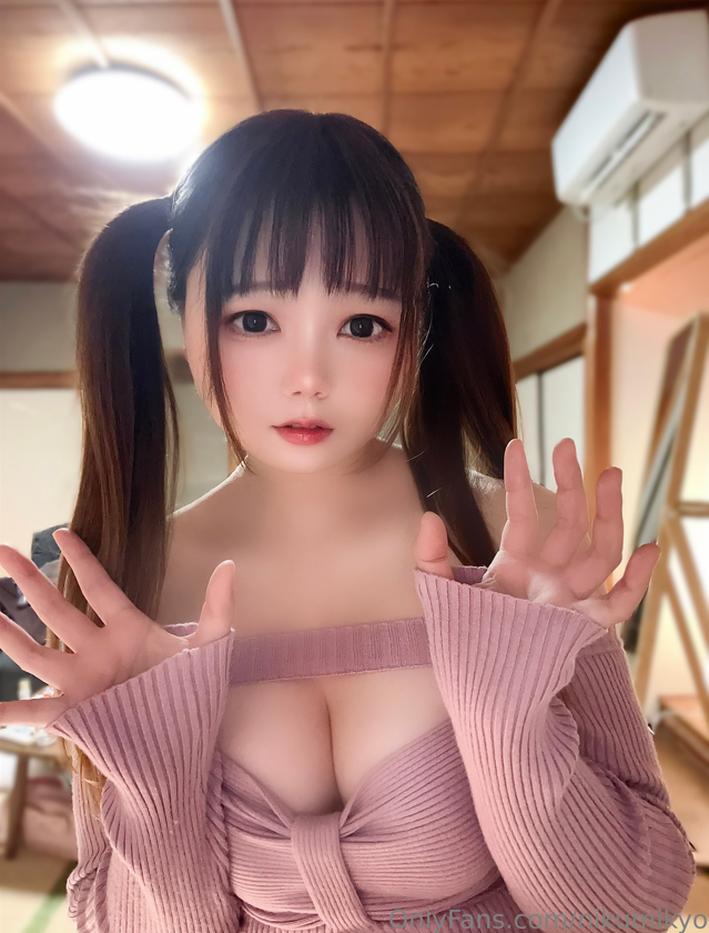 肉肉Nikumikyo - OF 2025.1-3月合集 【81P38V3.63G】