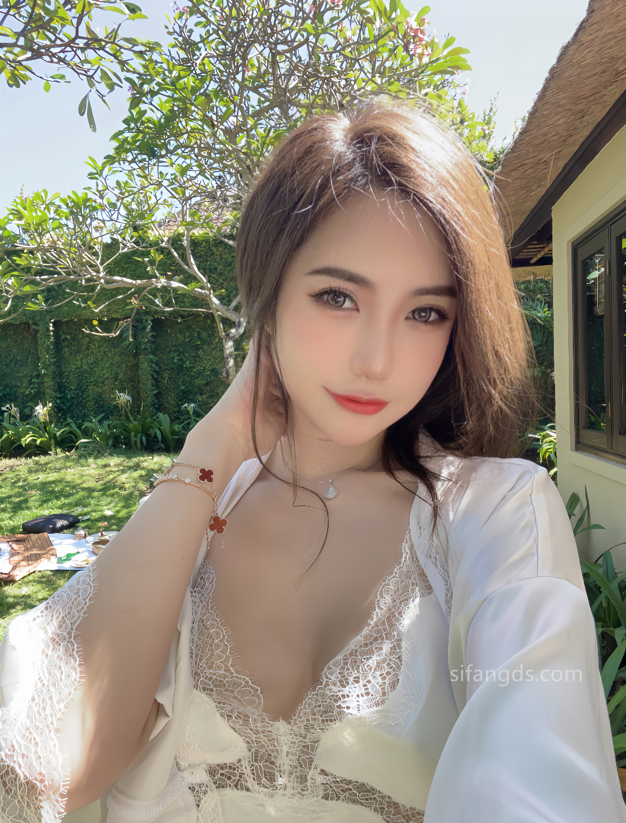 重磅秀人网 绮里嘉 订制大尺度 原版图+视频 【162P4V4.1G】