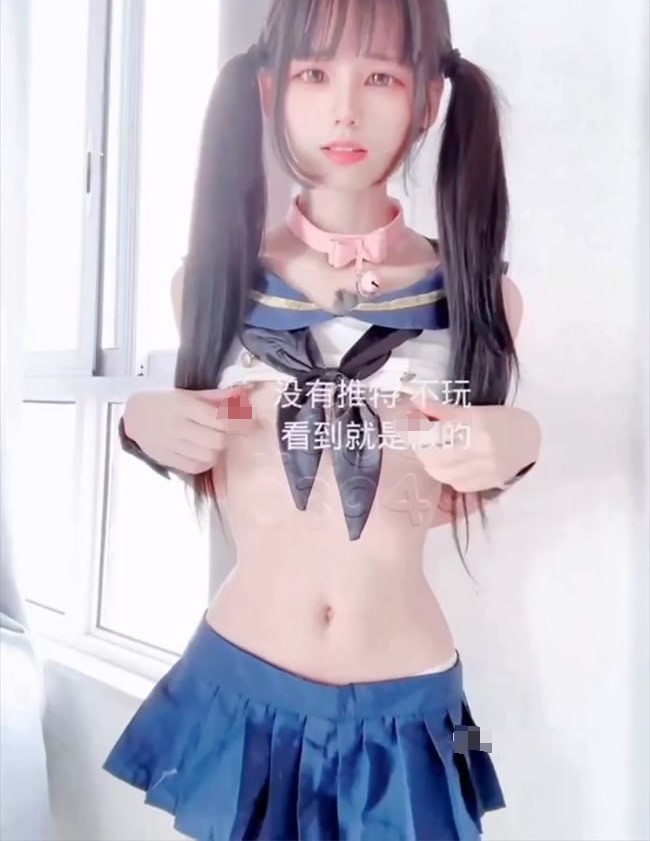 小雯宝宝– 新增 27分钟 [JK情趣+斑点狗] [17P2V-1.62G]