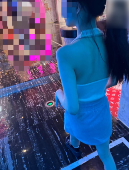 海角-和偷操半年的亲妹妹在KTV激情开操年纪小就是听话. - 海角_174512896301 【1v348MB】
