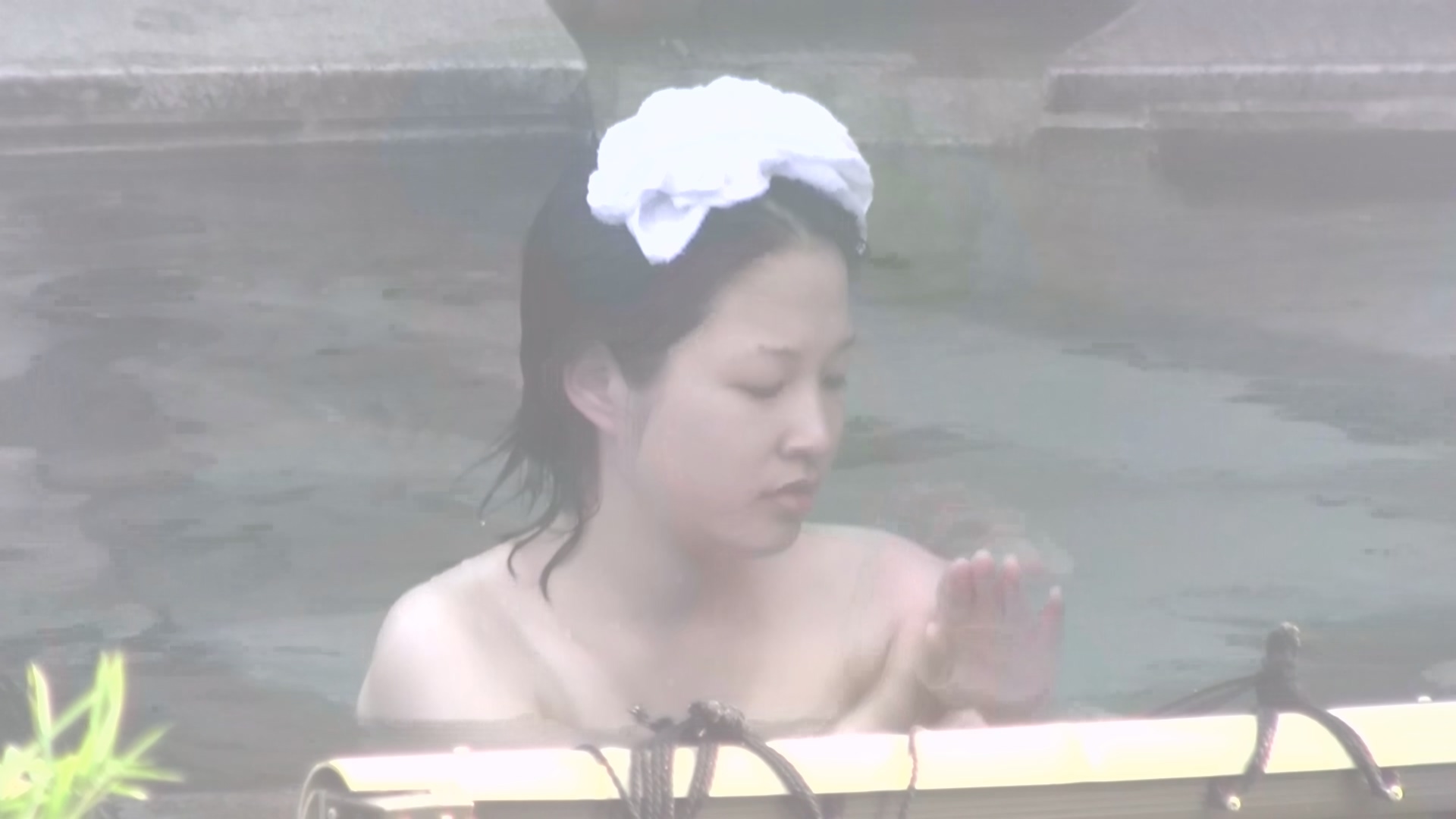 日本美女泡温泉-23【1.5G】