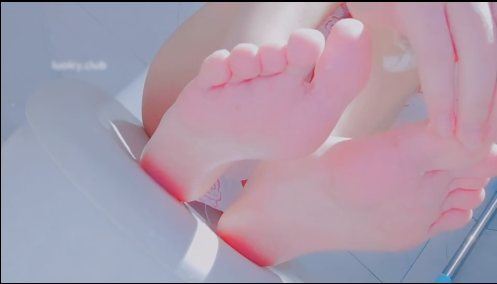 【新】幼嫩 daiyouneng – 新作 [512门槛] 14分钟 [裸舞+足控]【2V】【773MB百度云】