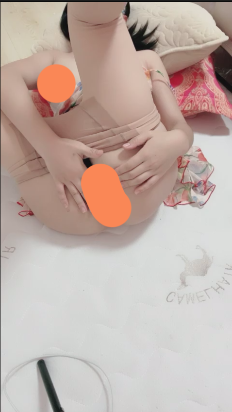 【新】戒碳水的小baby-碎花裙肉丝ZW【1V】【161MB百度云】