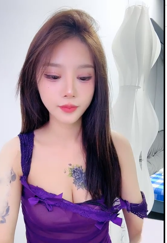极品颜值主播-娅美蝶-自慰大秀合集（6V,1.88G）