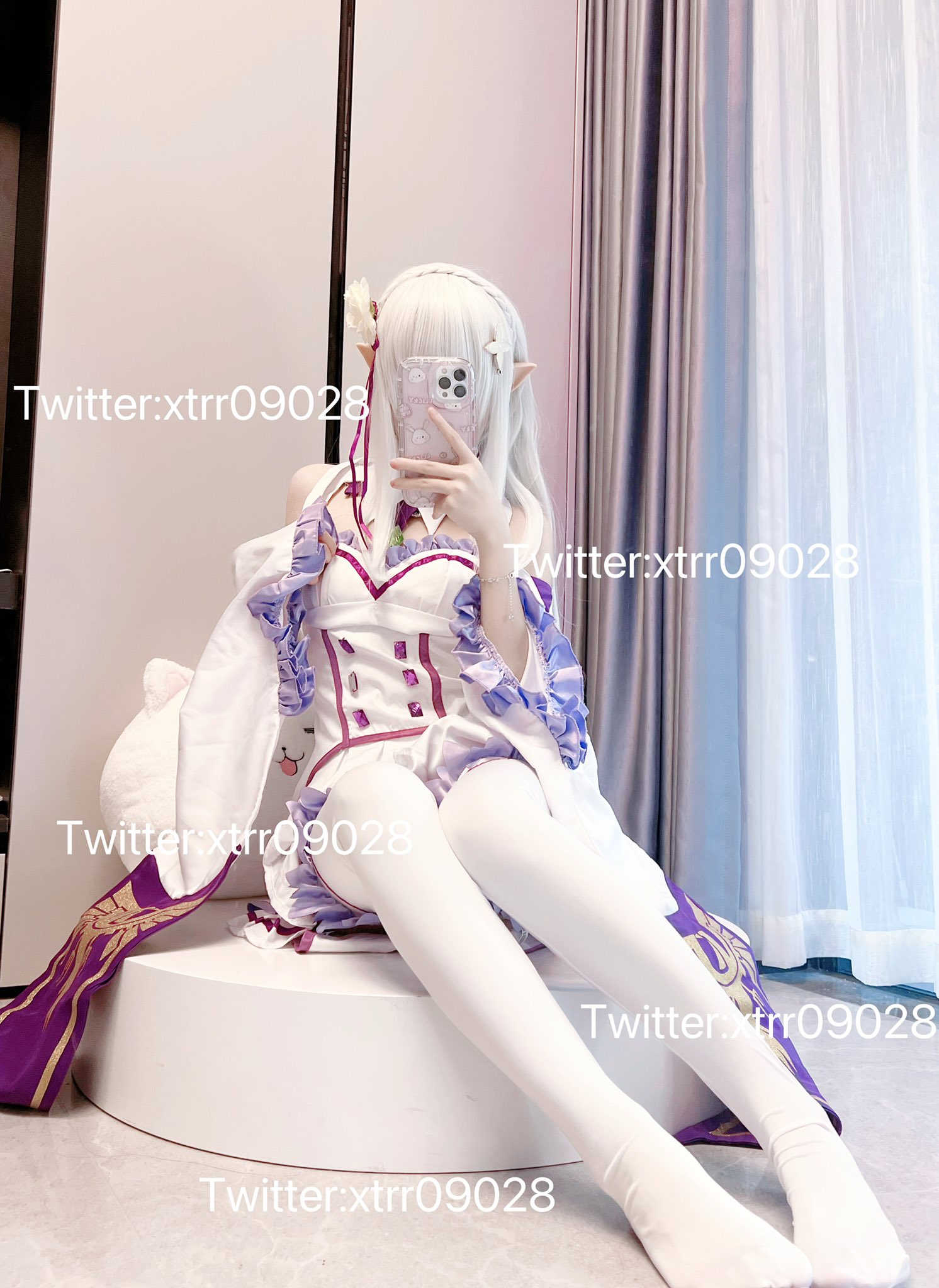 【新】小兔柔柔-[499门槛] 12分钟 顶级Cos白虎萝莉 黑丝JK制服【147P+10V】【1.11G把丢云】