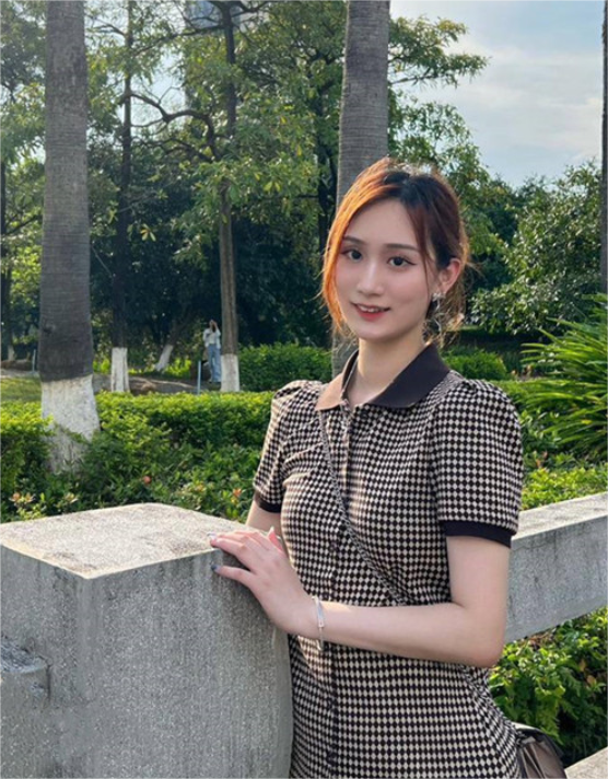 绿帽小伙带着极品女友酒店找朋友一起来玩3P❤各种姿势露脸啪啪(11V)498M