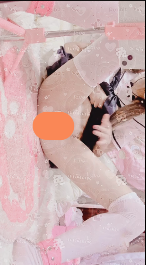 【新】小兔柔柔-[499门槛] 新2V 10分钟 顶级Cos白虎萝莉 自慰订阅【2V】【599MB百度云】