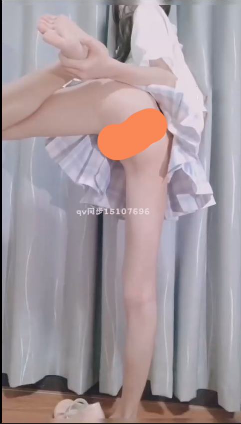 【新】少萝秀秀-新2更 [288门槛] 15分钟 Cos [中华旗袍肛塞+死库水口+JK裸舞]【3V】【837MB百度云】