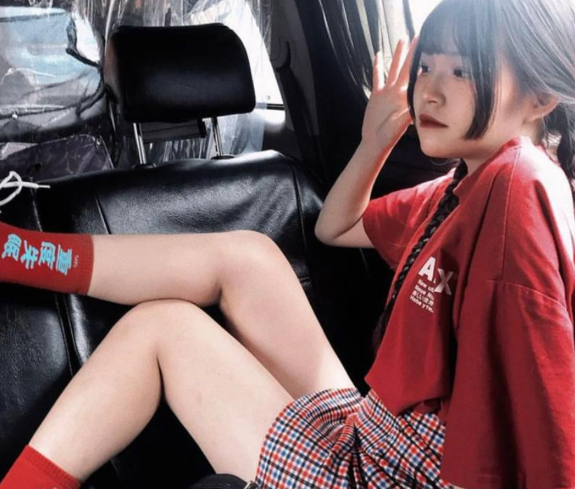 ⭐【云端泄密】流出稀缺 反差婊俏皮可爱的甜美妹子被黄毛骗走了身子203M4V+26P