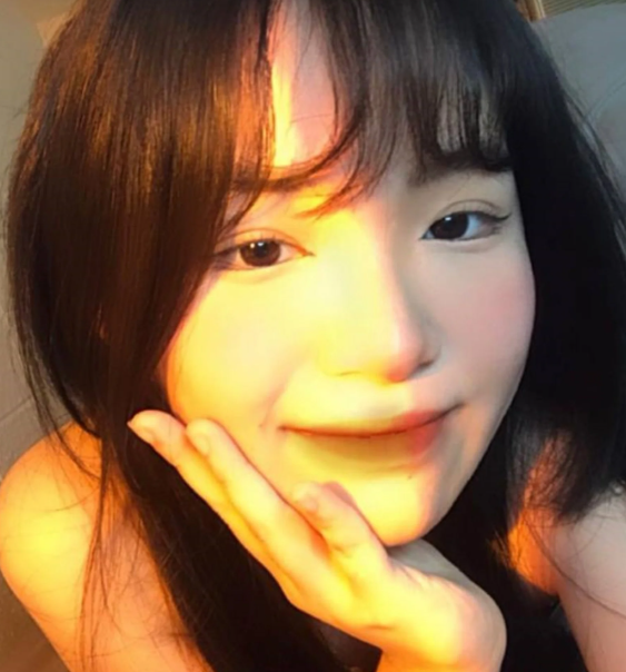 ⭐【云端泄密】流出稀缺 反差婊俏皮可爱的甜美妹子被黄毛骗走了身子203M4V+26P