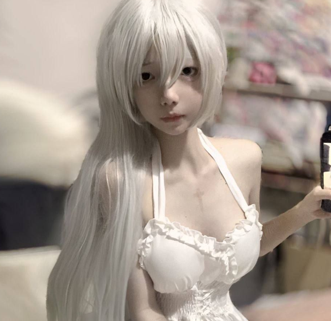 推特 fa4q1 顶级颜值反差校花，纯欲脸蛋下藏着一对超级美乳，门槛大尺度福利