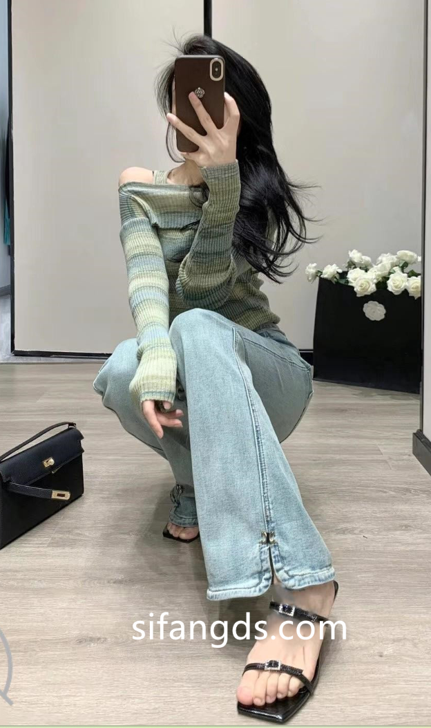 ❤️√ 海角流出操逼大神正义君 奶子即正义 剧情 约操高颜值长腿姐姐,牛仔裤裤里丝,狗链子拴起来的玩,对着脸爆射 [974 M