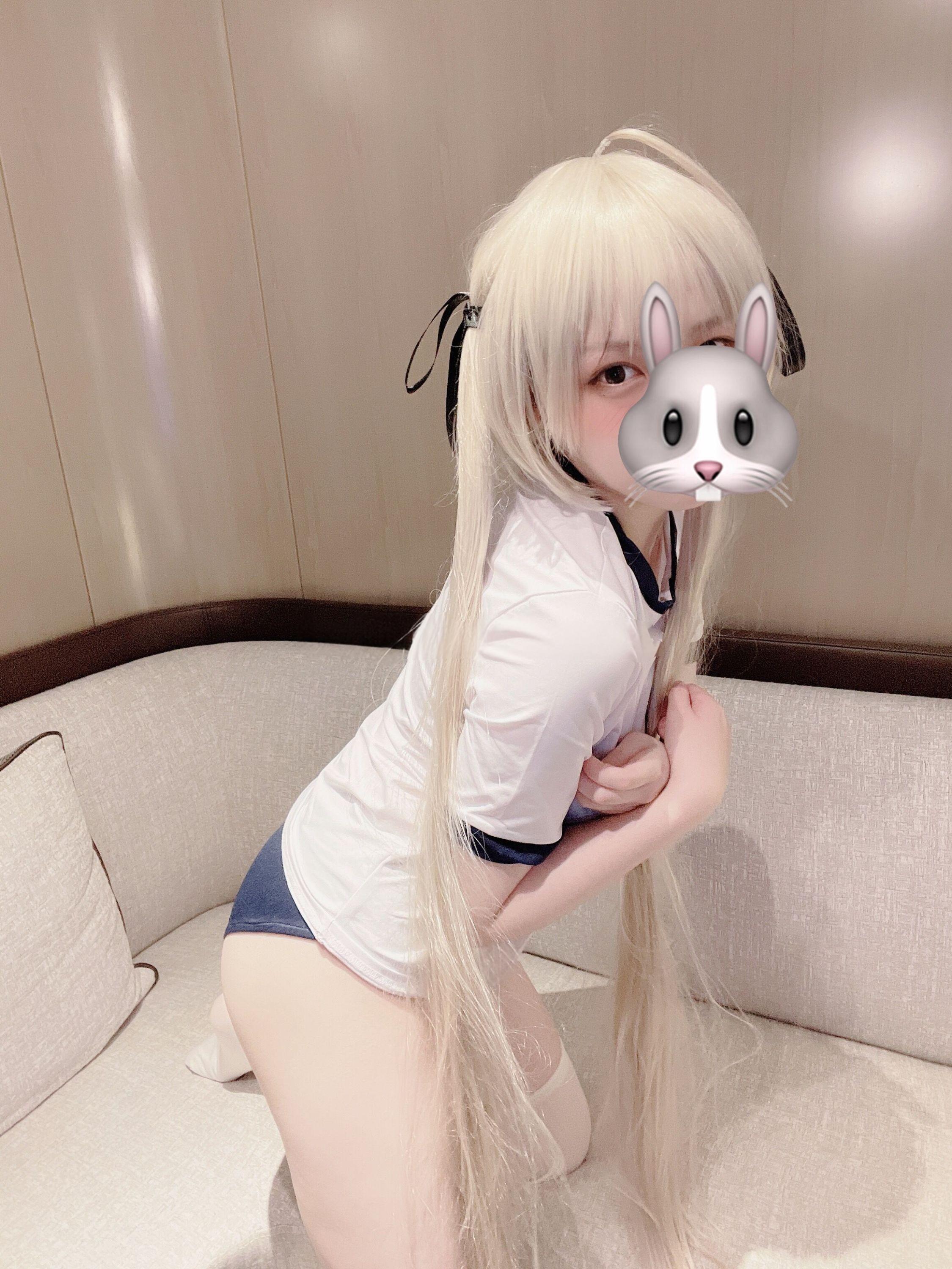 茶酒-cos体操服白丝穹妹【无水印版本】652MB百度云