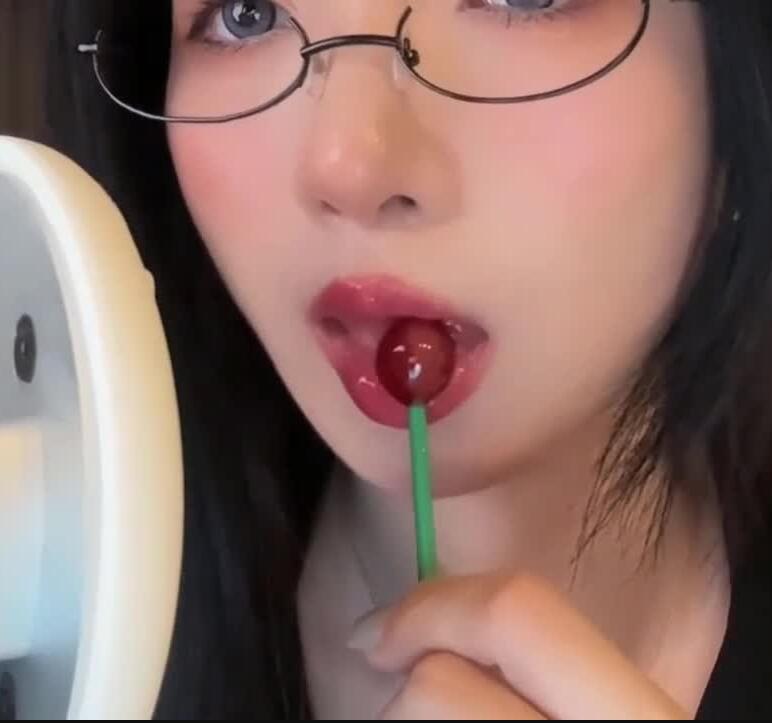 晚安yoyo棒棒糖+超欲舔麦边舔边打