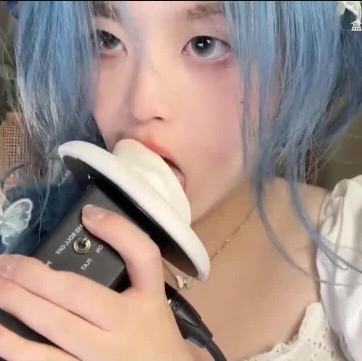 椰椰拿铁助眠由远及近的穿透天鹅