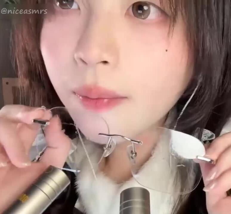 椰椰拿铁助眠 双马尾学姐の镜片清洁服务