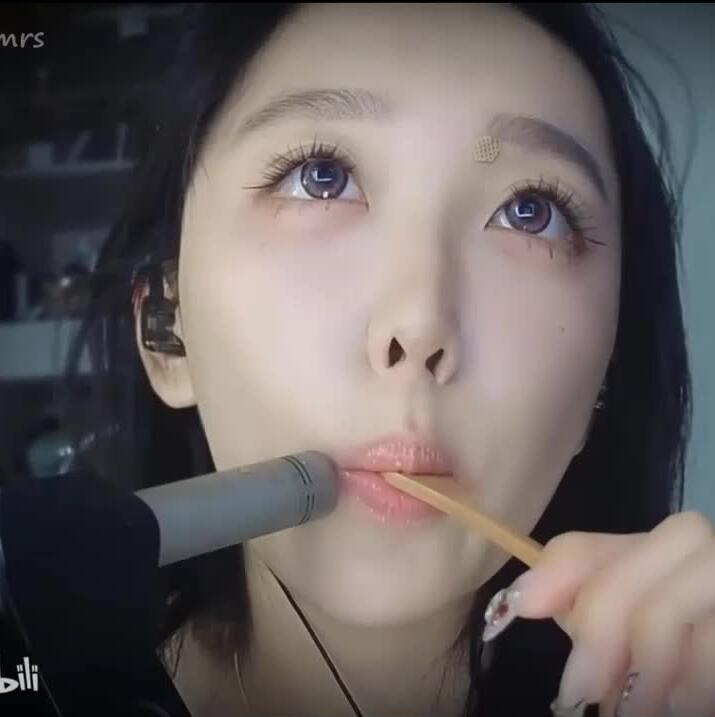 酥酥学姐 蜂蜜勺 舔舔 口腔音