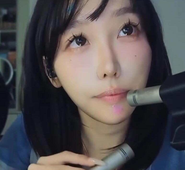 酥酥学姐 近距离舔耳