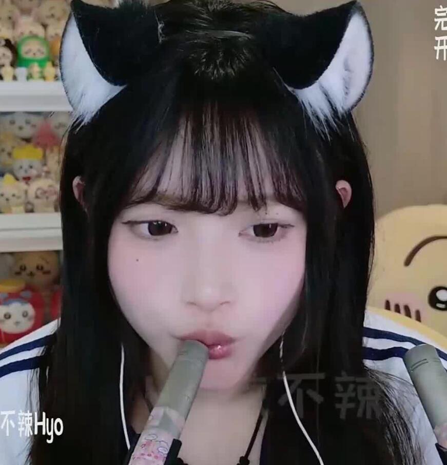 辣不辣Hyo 最新ASMR 福利口腔音+亲亲