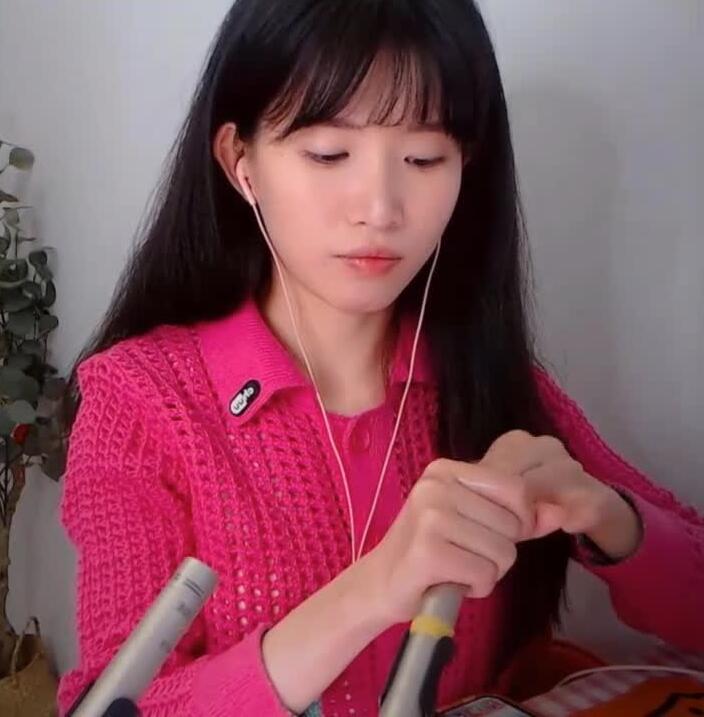 芝麻对辣 搓入耳朵的芦荟胶 口腔音 挂满乳液的手指摸眼