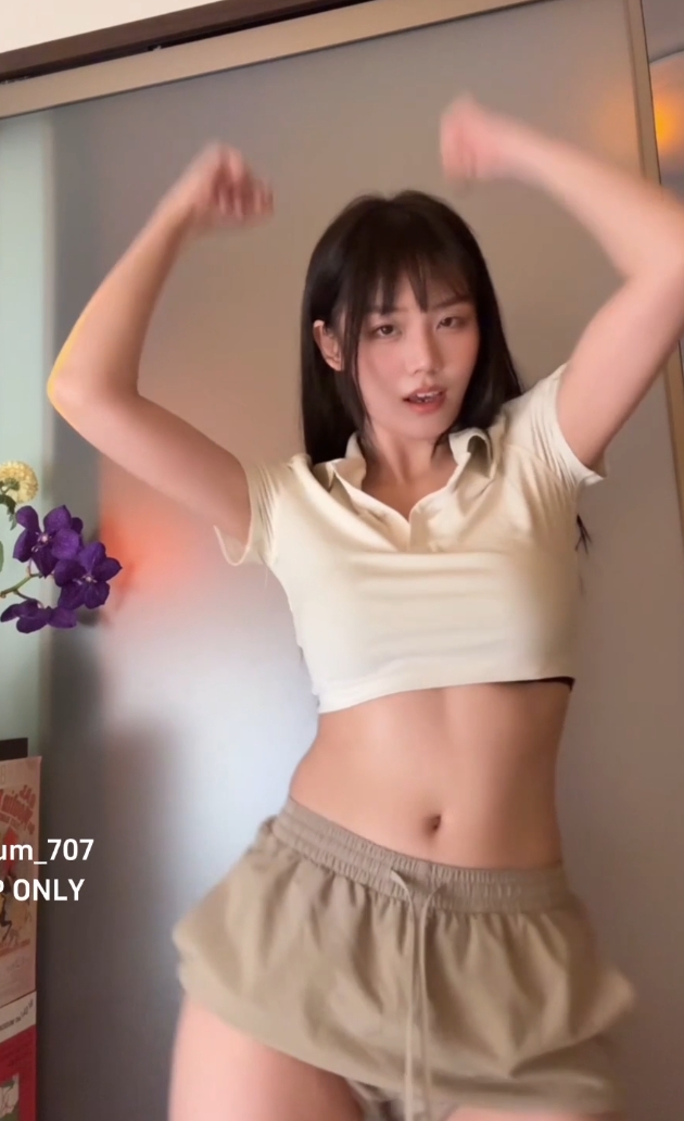 人气嫩妹-玉米（yum_707）-6.17-6.30原版新视图福利（2P,4V,1.02G）