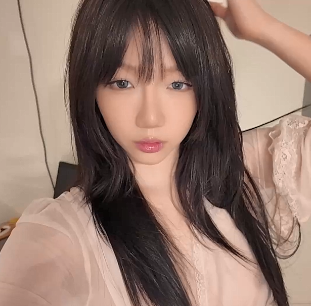 纯欲高潮脸混血福利姬【aryminh】露脸性爱合集