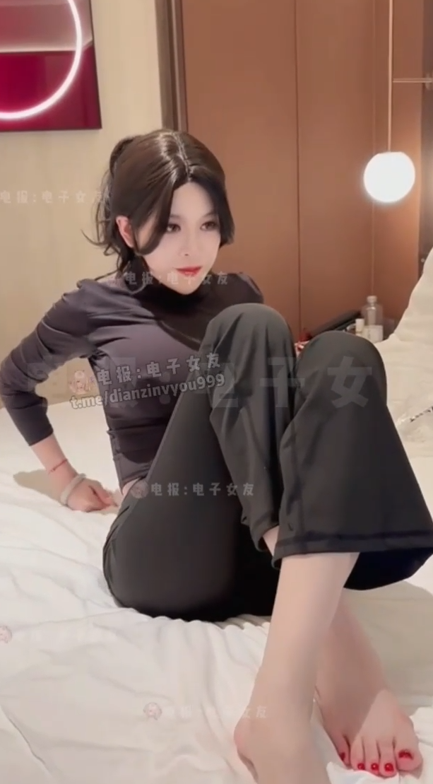 极品淫妻-桉X lananlanan-新 性感瑜伽教练一对一指导（1V,466M）