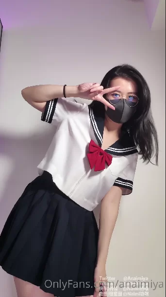 超骚福利姬 onlyfans 母狗奶咪反差JK肉便器极度淫荡裙子底下满满淫语