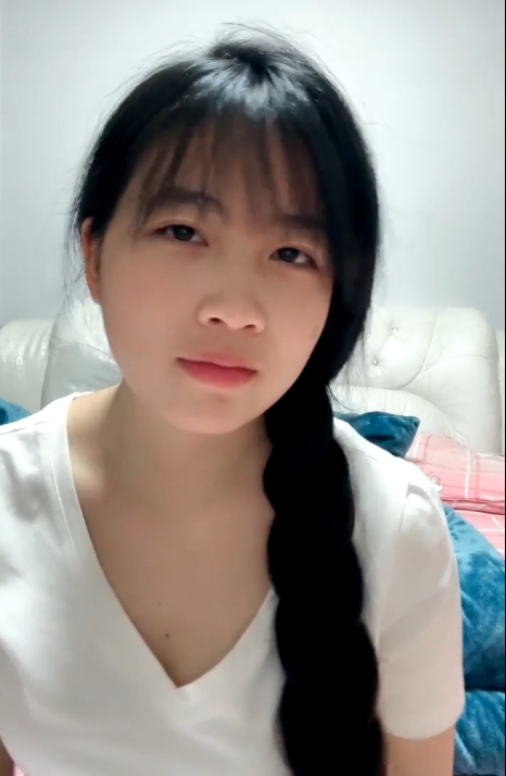 no.3015  【06清纯学妹】麻花辫清纯可爱学妹 奶子坚挺 抠逼自慰 掰穴特写 【704mb】