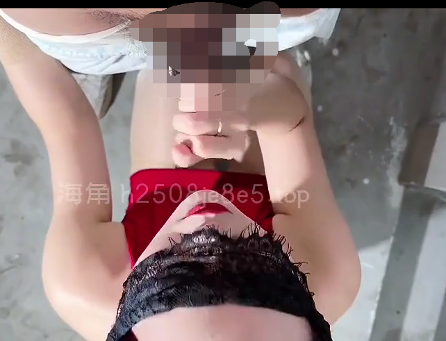极品骚御姐-我是奶气草莓-8月新  健身公园遇到美艳嫂子，楼梯打炮外卖小哥加入（1V,233M）