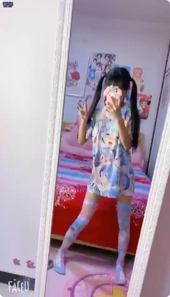 很久之前存的一个极品二次元双马尾妹妹，很瘦（13V 1.74G）不知道是谁）