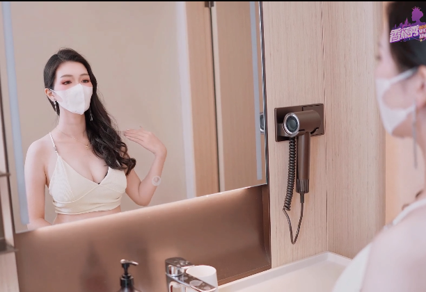 极品御姐-狐不妖-新  随便找个男人过七夕，只为了被操！（1V,691M）