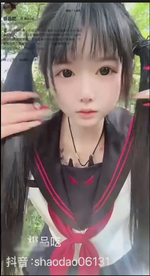 【新】抖音呆呆呓宝宝呓-极品可爱萝莉户外撒尿自慰【4P+9V】【450MB百度云】