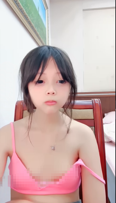 【小狐狸】06萝莉小学妹 太清纯了，奶子也很可爱