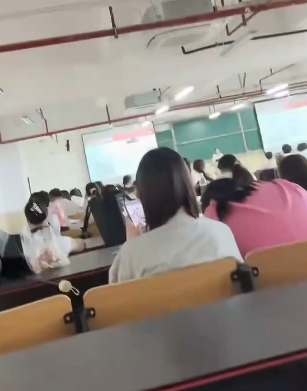 极品大学生反差母狗-土豆妹妹-高价福利(12V,684M)