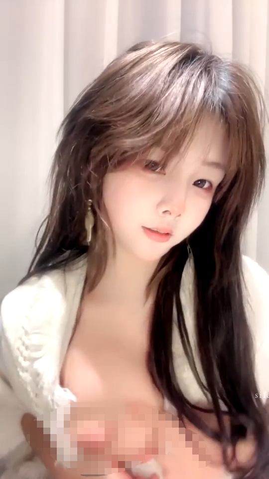 取悦-掰穴扣逼自慰 【1V 366MB】