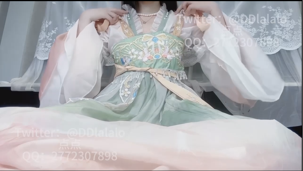 【新】点点-新绿汉服【1V】【326MB百度云】