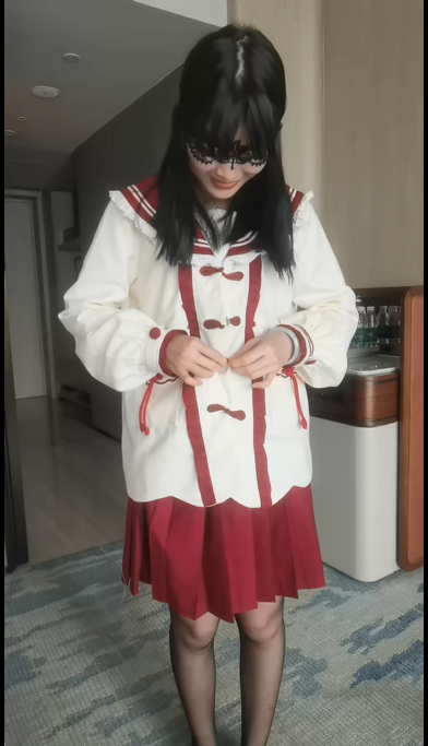 2895 男友泄密 多位反差婊泄密流出 颜值高身材好巨乳翘臀大长腿 几十万娶回家的宝贝老婆可能在别人眼里 就是骚货8v