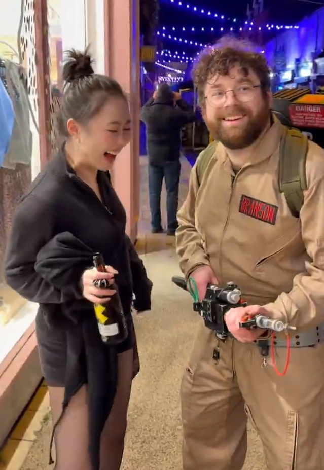 肉感福利姬-噗噗-新 万圣特辑 飞去见那个差点在一起的人(1V,1.5G)